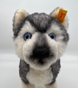 lot 934 image: Steiff Wolf #031779
