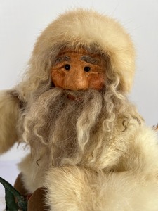 lot 942 image: Klausmen Collection Edge-on-Wood Co.