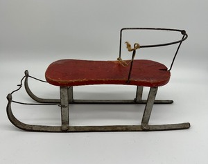 lot 951A image: Vintage Antique Doll Sled