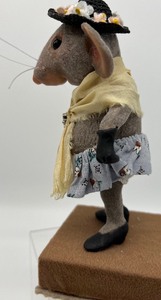lot 1108 image: Artisan Hand Crafted Mouse