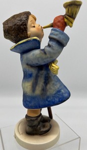 lot 1225 image: Hummel Figurine Hear Ye, Hear Ye