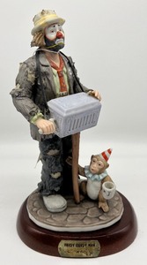 lot 1226 image: The Emmett Kelly Jr Signature Collection Clown Statue