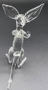 lot 1229 image: Hand Blown Glass Kangaroo Figurine