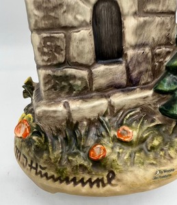 lot 1219 image: Hummel Figurine Call to Worship