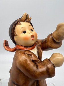 lot 1212 image: Hummel Figurine Call to Glory
