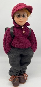 lot 1089 image: Two Unlikely Friends Artisan Dolls