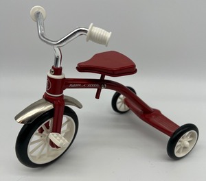 lot 1086 image: Doll Radio Flyer Tricycle and Scooter