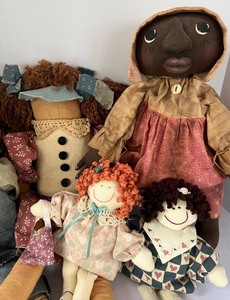 lot 1087 image: Primitive Party of Dolls