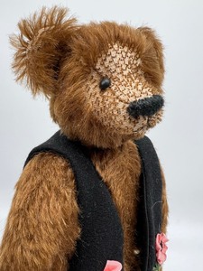 lot 1068 image: More Mohair Artisan Bears
