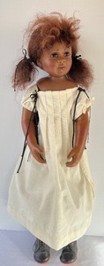 lot 1073 image: Linda Murray Doll Aisha