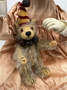 lot 1001 image: Lucia Friedericy Collectible Doll