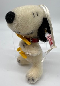 lot 957A image: Steiff Ornament Peanuts Snoopy #681912
