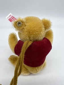 lot 990 image: Steiff Ornament Winnie the Pooh #680113