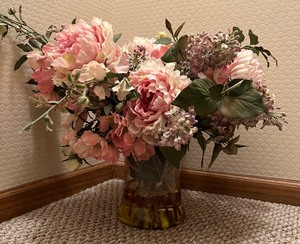 lot 1129 image: Pink Faux Floral Arrangement
