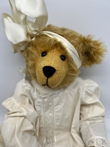 lot 1133 image: Blue Moon Artisan Bear by Diane Martin