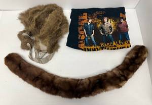 Group Including Rascal Flatts 2008 Tour Shirt Size Small And Two Vintage Furs