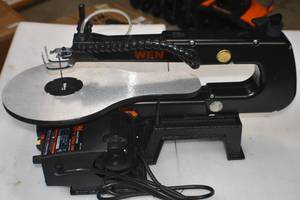 Scroll saw