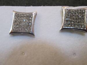 10KT 0.25 CT Diamond Kite Earrings...