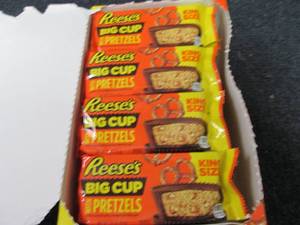 Box of 16- 2.6 oz Reeses Big Cup w...