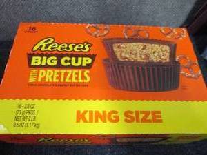 Box of 16- 2.6 oz Reeses Big Cup w...