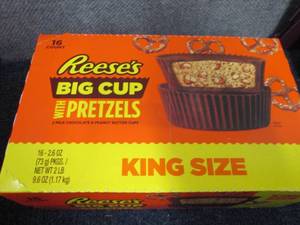 Box of 16- 2.6 oz Reeses Big Cup w...