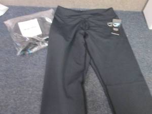 2 pr Ladies Large Compression Capri...