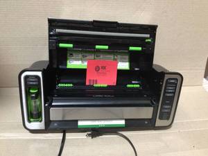 lot 7 image: FoodSaver Multi use  vacuum sealer customer return see pictures