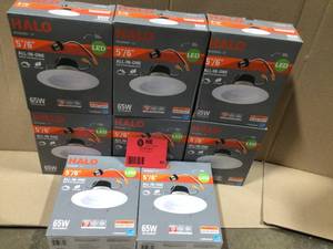 lot 64 image: Lot of Halo 56 all in one recessed lightning review pictures
