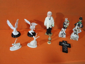 lot 135 image: Misc. Figurines