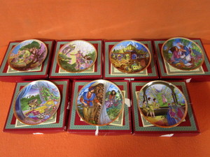 lot 185 image: (7) Omar Khayyam (A Tribute To Love) 9 Limited Edition Collector Plates