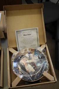 lot 562 image: The Hamilton Collection Limited Edition First Issue Star Wars Hans Solo Collector Plate (New In Box ) with Certificate of Authenticity