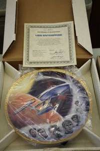 lot 570 image: The Hamilton Collection Limited Edition Star Trek USS Enterprise by Susie Morton Collector Plate (New In Box ) with Certificate of Authenticity