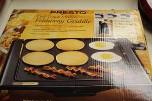 lot 970 image: Presto Cool Touch Electric Foldaway Griddle