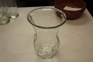 lot 976 image: Glass Table Vase