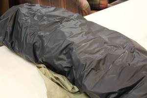 lot 987 image: Intex Size Single Inflatable Bed with Built-In Pump