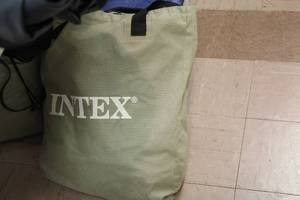 lot 989 image: Intex Size Single Inflatable Bed with Built-In Pump