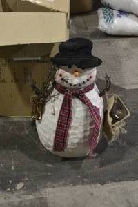 24 standing snowman