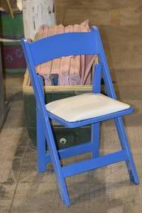 6 Blue wooden folding chairs with covers