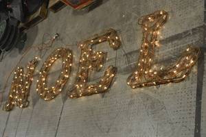 Light Up 98 Noel Grapevine