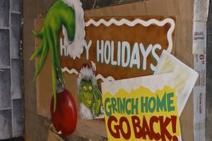 Grinch Product  48 x 96 Fome-Cor Background