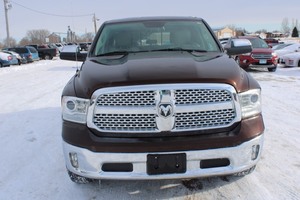 $$27,000 Retail - Super nice truck 2015 Ram 1500 Laramie EcoDiesel Crew Cab 4X4-Two Owners-