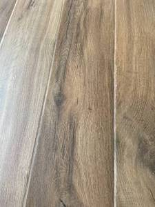 423 SF of Water Resistant Laminate Flooring 6x47 - G