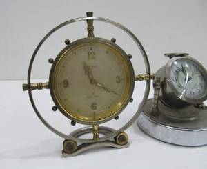 lot 6 image: Great Lot of Vintage TravelAlarm Clocks