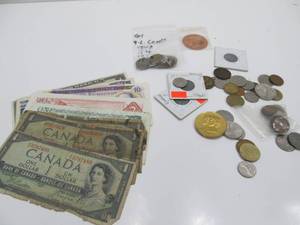 lot 11 image: Lot of Assorted Old Foreign Currency