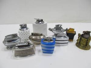 lot 43 image: Fantastic Lot of Vintage Table Lighters