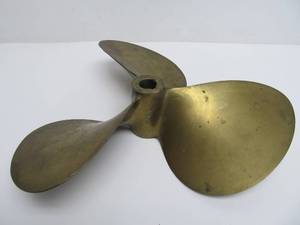 lot 93 image: LARGE Old Vintage Solid Brass Boat Propeller 