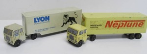 lot 99 image: 2 Vintage Heavy Duty Metal RALSTOY Advertising Semi Trucks