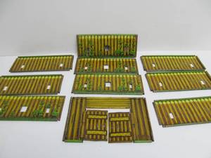 lot 131 image: Quality Vintage 1950s FORT SUPERIOR Tin Litho Playset by T. Cohn, Inc