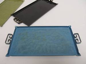 lot 146 image: Set of 3 Small Enameled Moire Glaze Mid Century Trays by Kyes