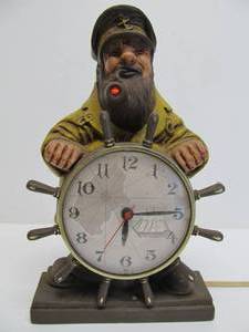 lot 164 image: Vintage 1960s Mastercrafters Sea Captain Ships Wheel Clock